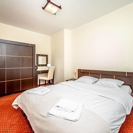 Apartament Wanda W Centrum Kolobrzegu Przy Starowce Exterior photo